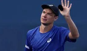 波兰百万富翁，美网观赛当众抢小孩帽子，还扬言：手慢无？