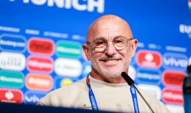 开云电子-德拉富恩特：坚持美丽足球DNA，换下尼科亚马尔没错