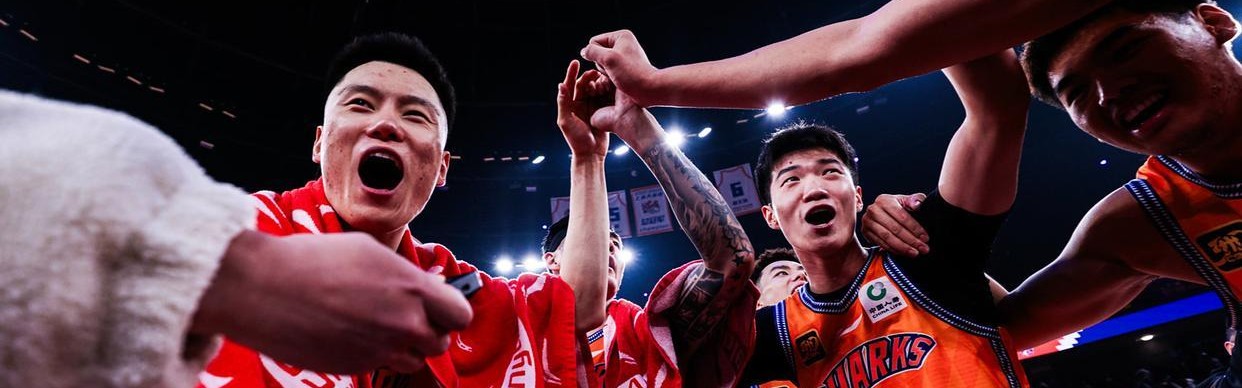 CBA上海19人名单！7名球员续约，王哲林再打3年，张镇麟强势加盟